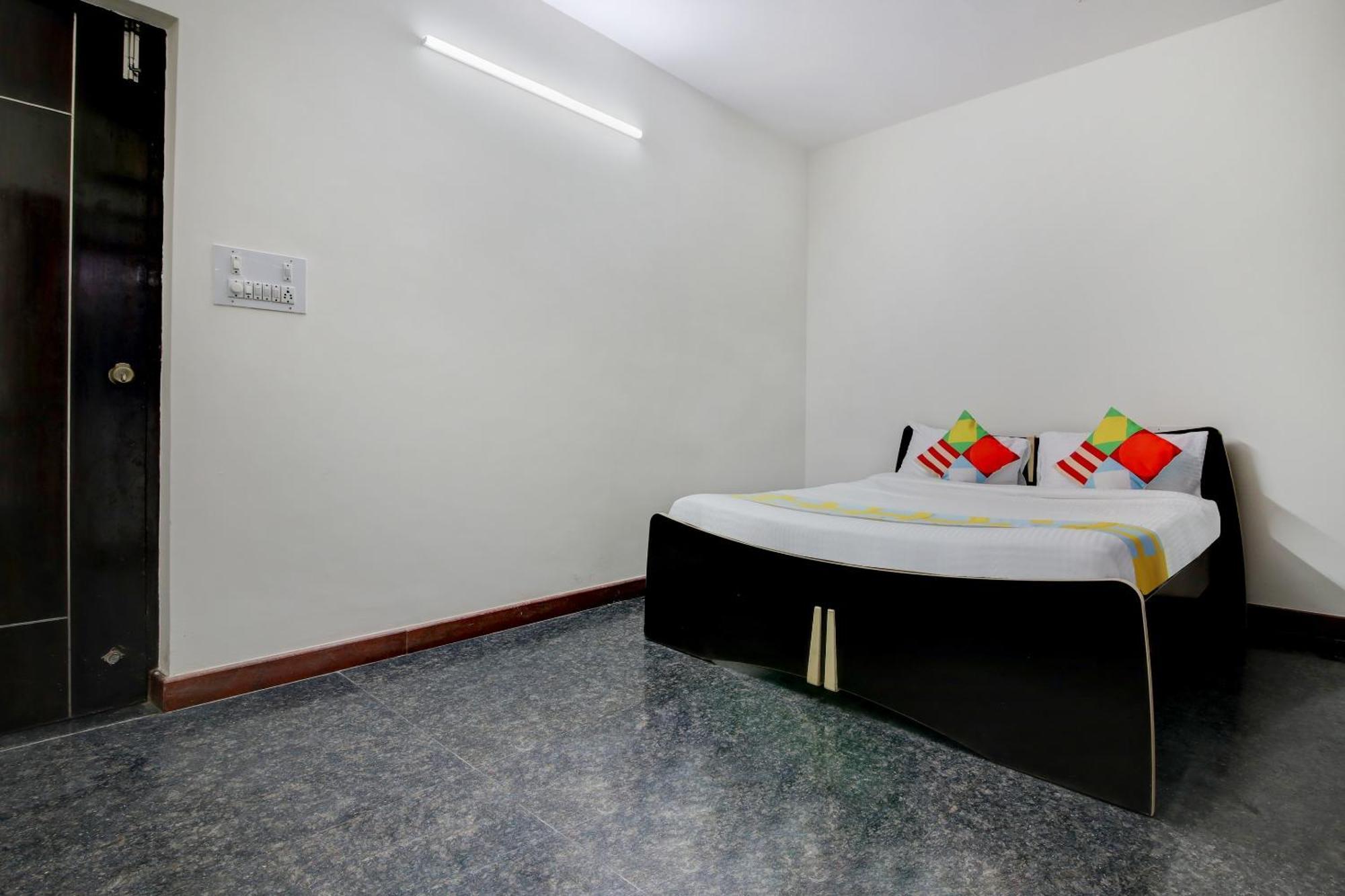 Yelahanka Home 78429 Peaceful Stay מראה חיצוני תמונה